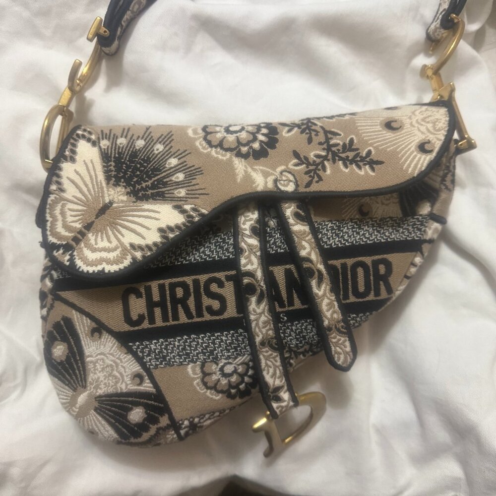 Spring 2024 Dior Beige Floral Canvas Saddle Bag – Limited Edition